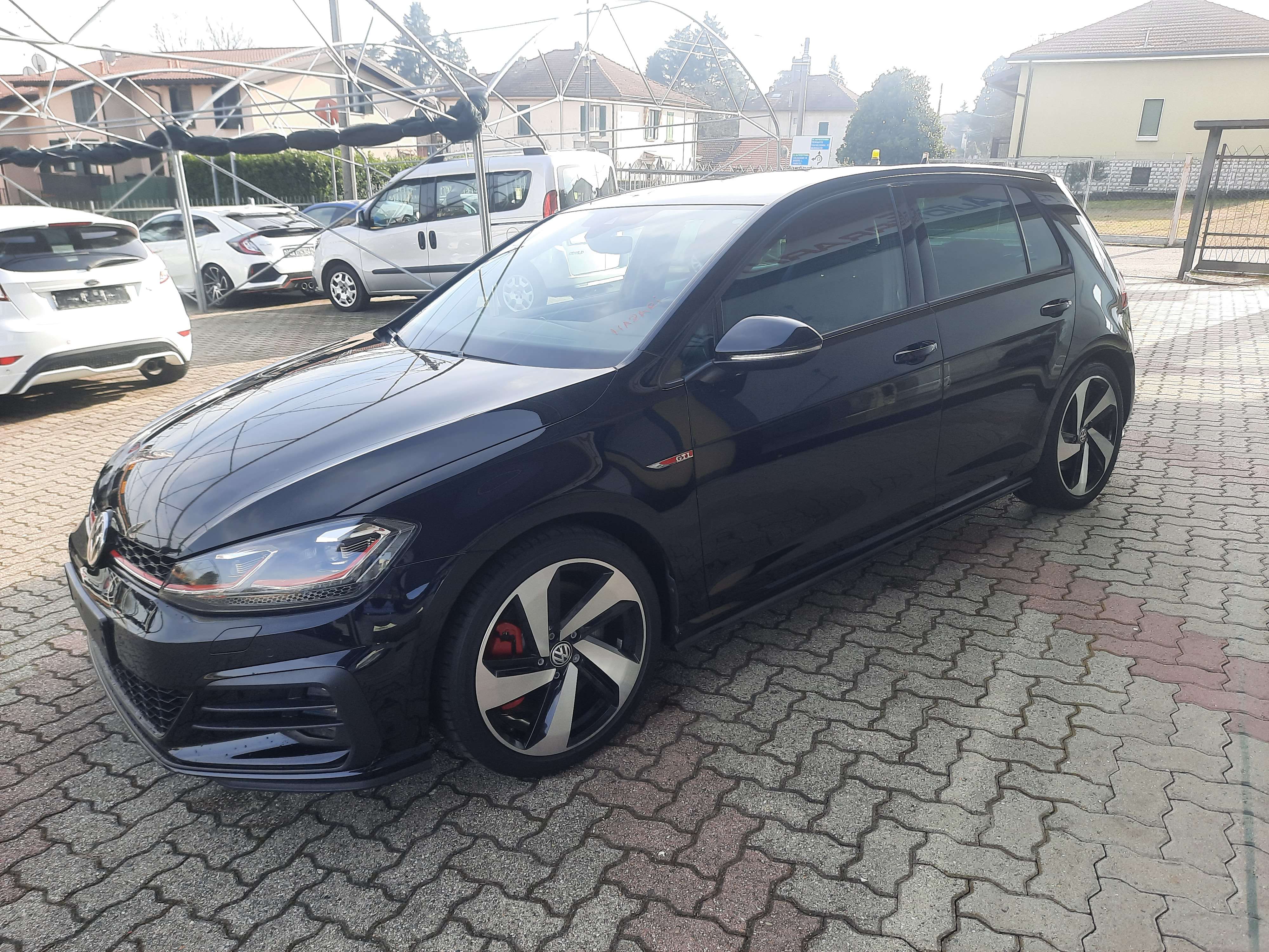 Volkswagen Golf GTI