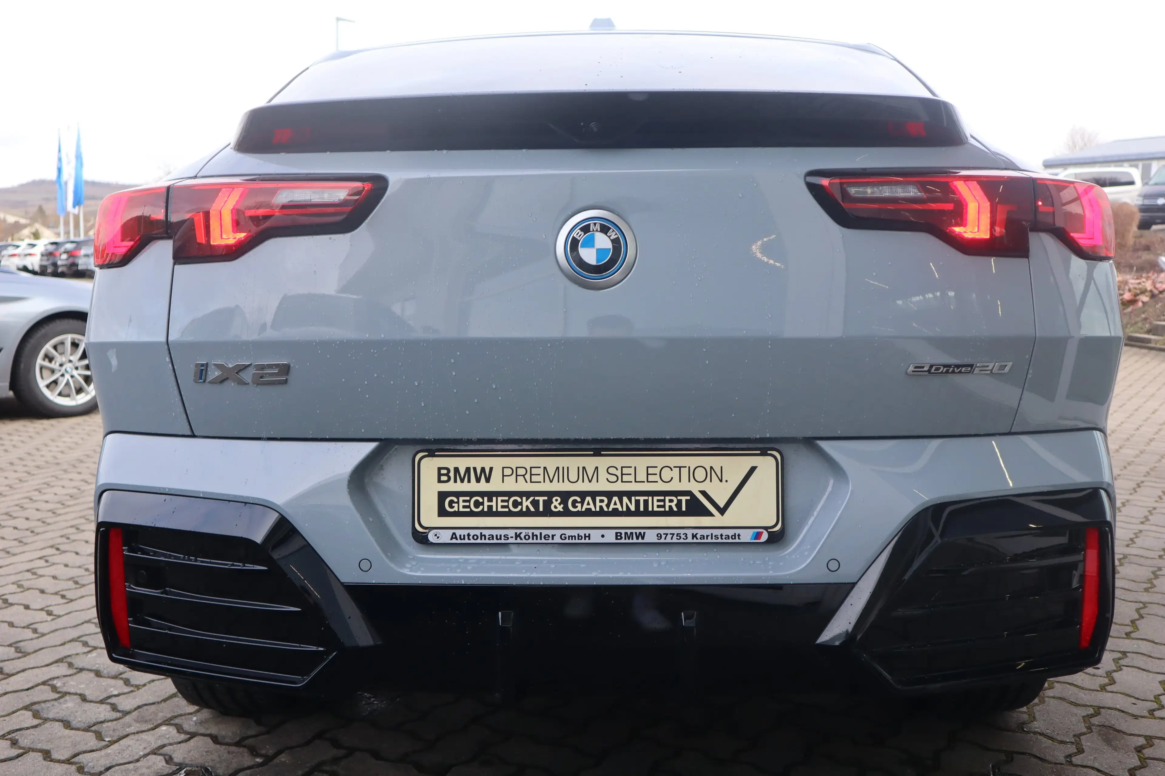 BMW iX2 eDrive20 — photo 4