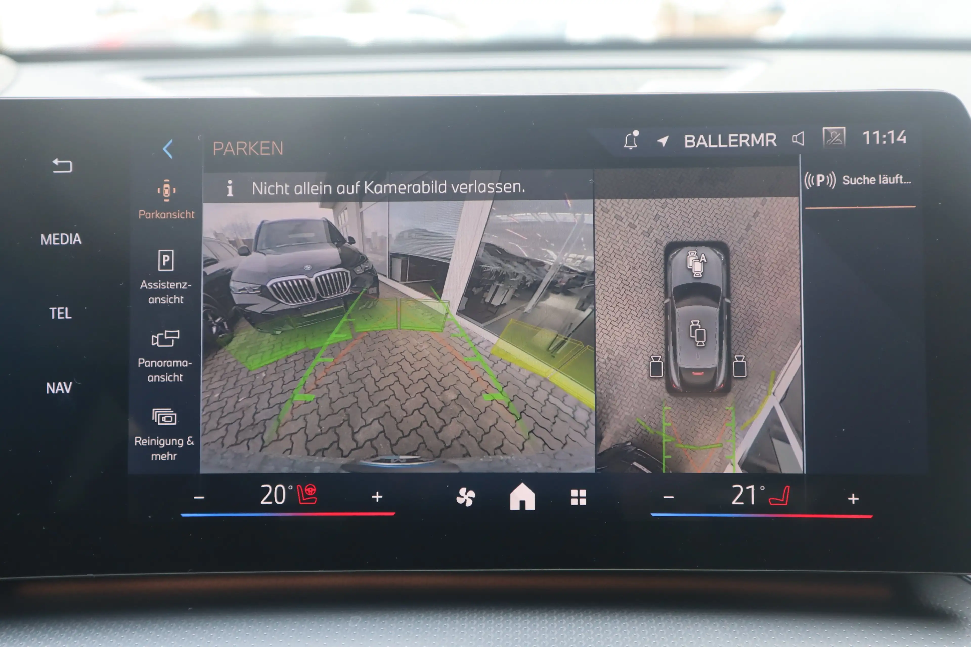 BMW iX2 eDrive20 — photo 11