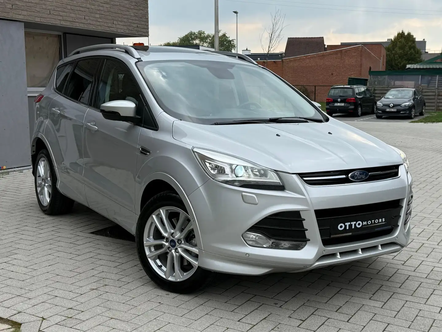 Ford Kuga Ford Kuga | Titanium ST | Navi | Camera | Pano Zilver - 1