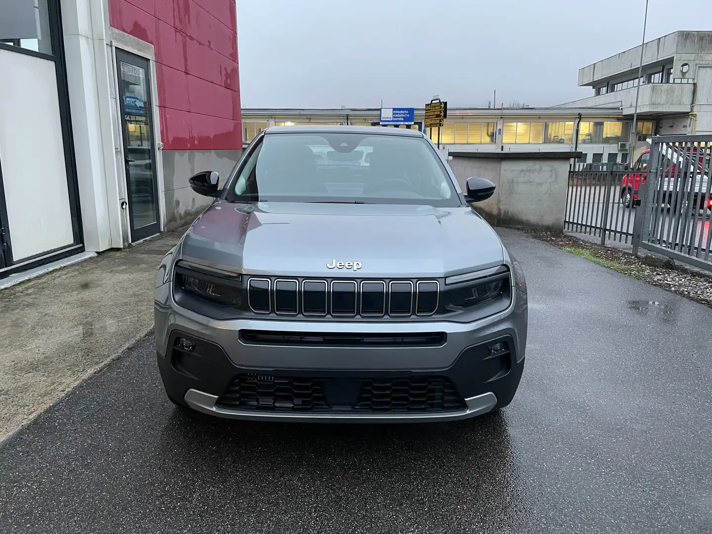 Jeep Avenger Avenger 1.2 turbo e-hybrid mhev Altitude edct6 Grau - 2