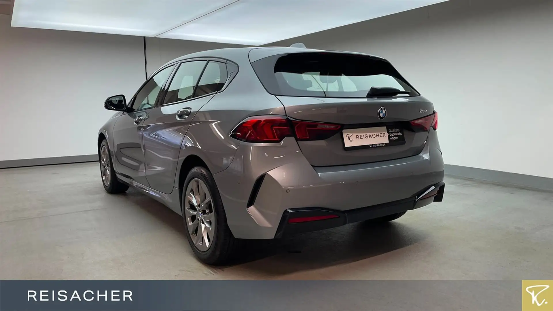 BMW 118 d A Grau - 2