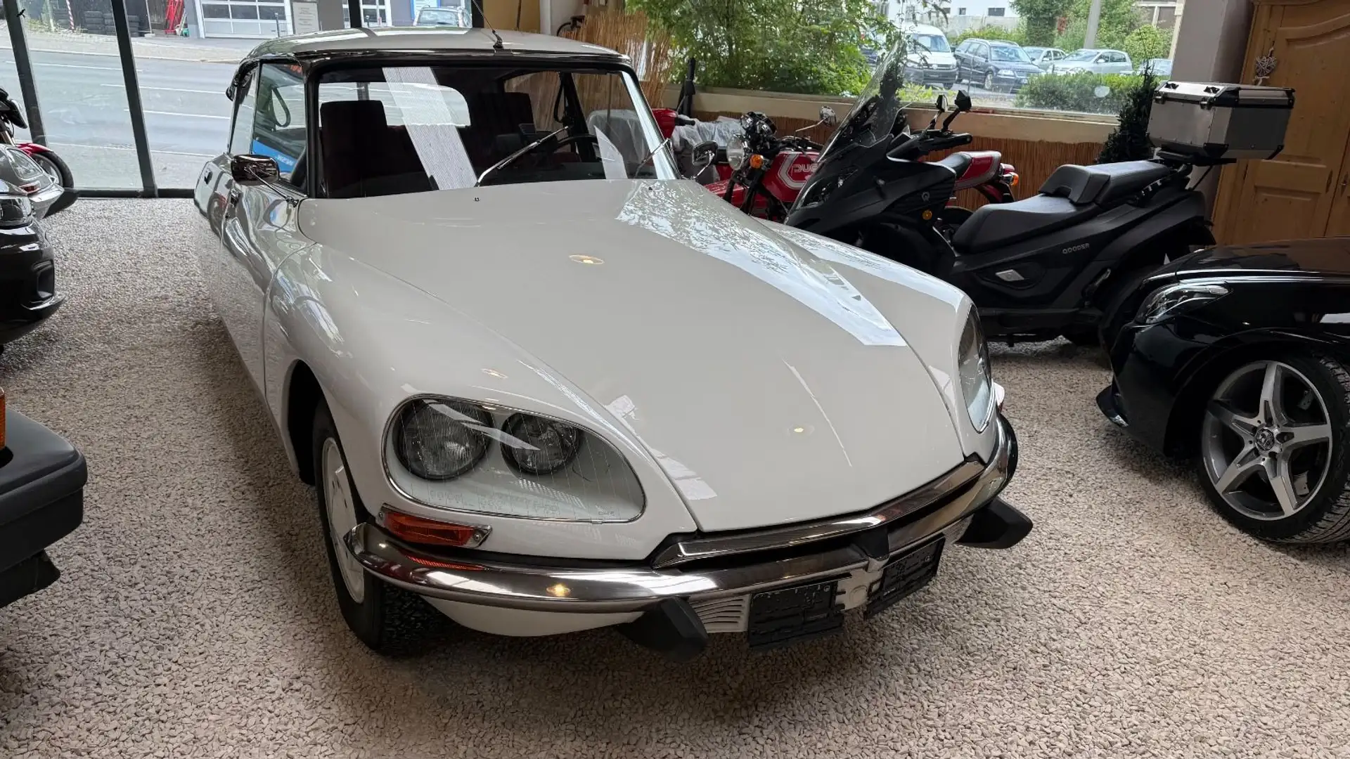 Citroen DS Білий - 2