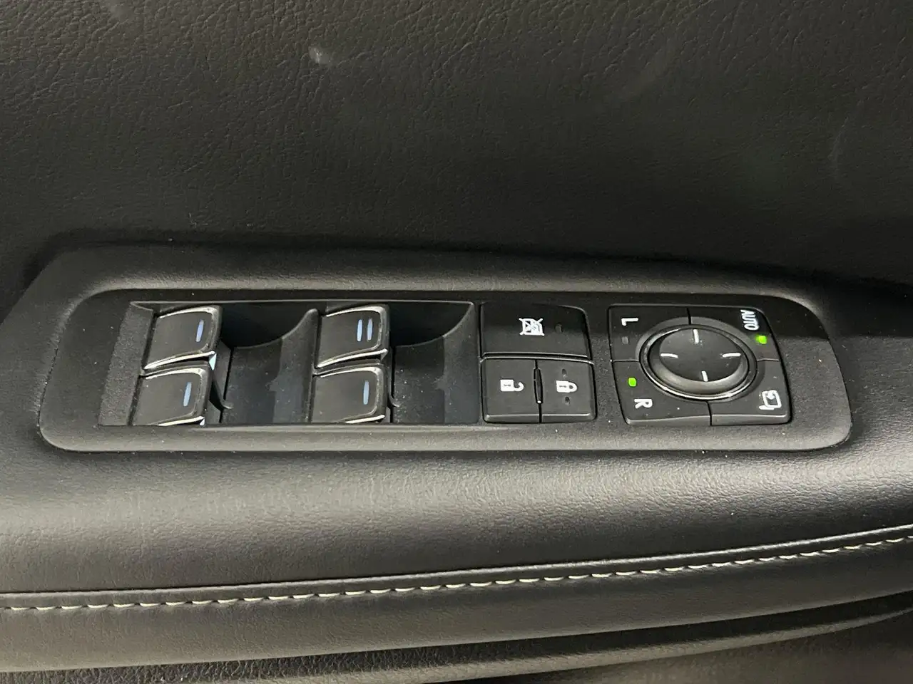 Lexus RX снимка Lexus RX