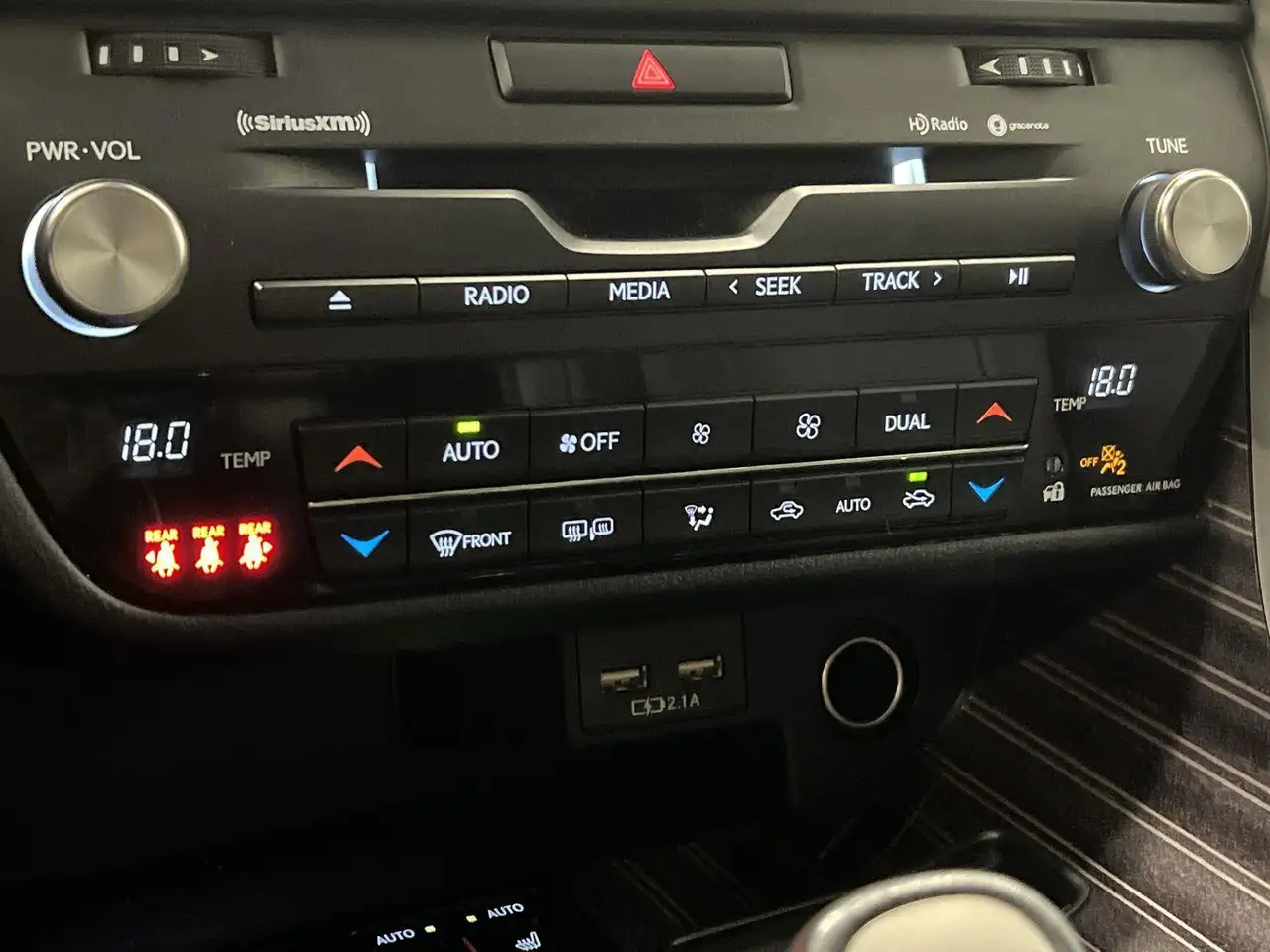Lexus RX снимка Lexus RX