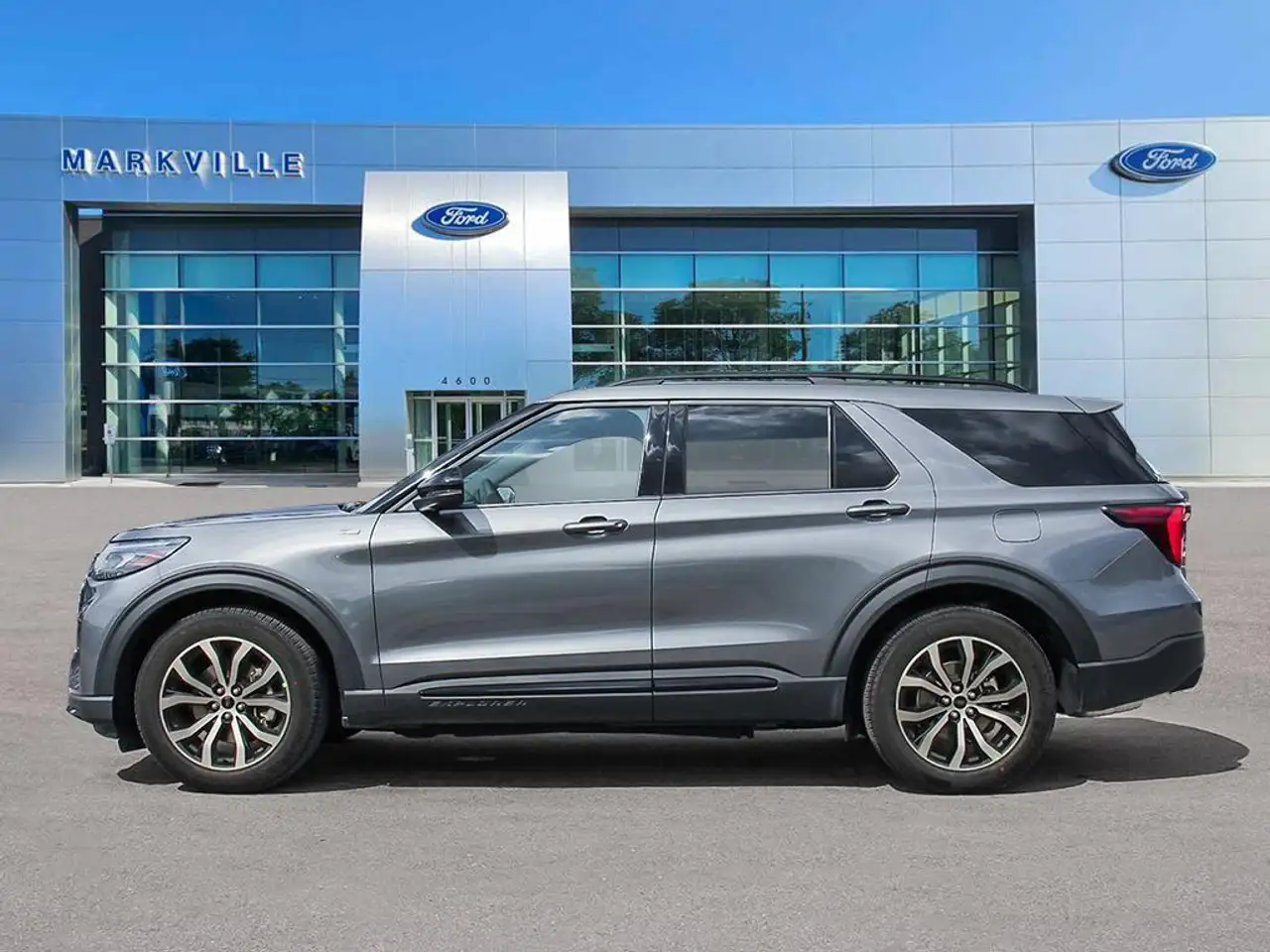 Ford Explorer снимка Ford Explorer