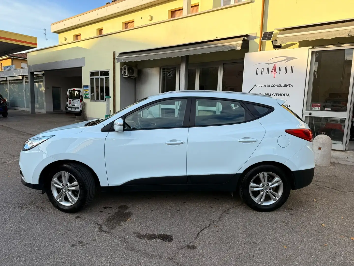 Hyundai iX35 ix35 2.0 BENZINA/ GPL VALIDO FINO AL 2031 Bianco - 2