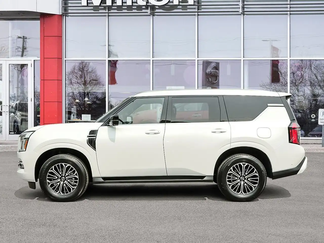Nissan Armada снимка Nissan Armada