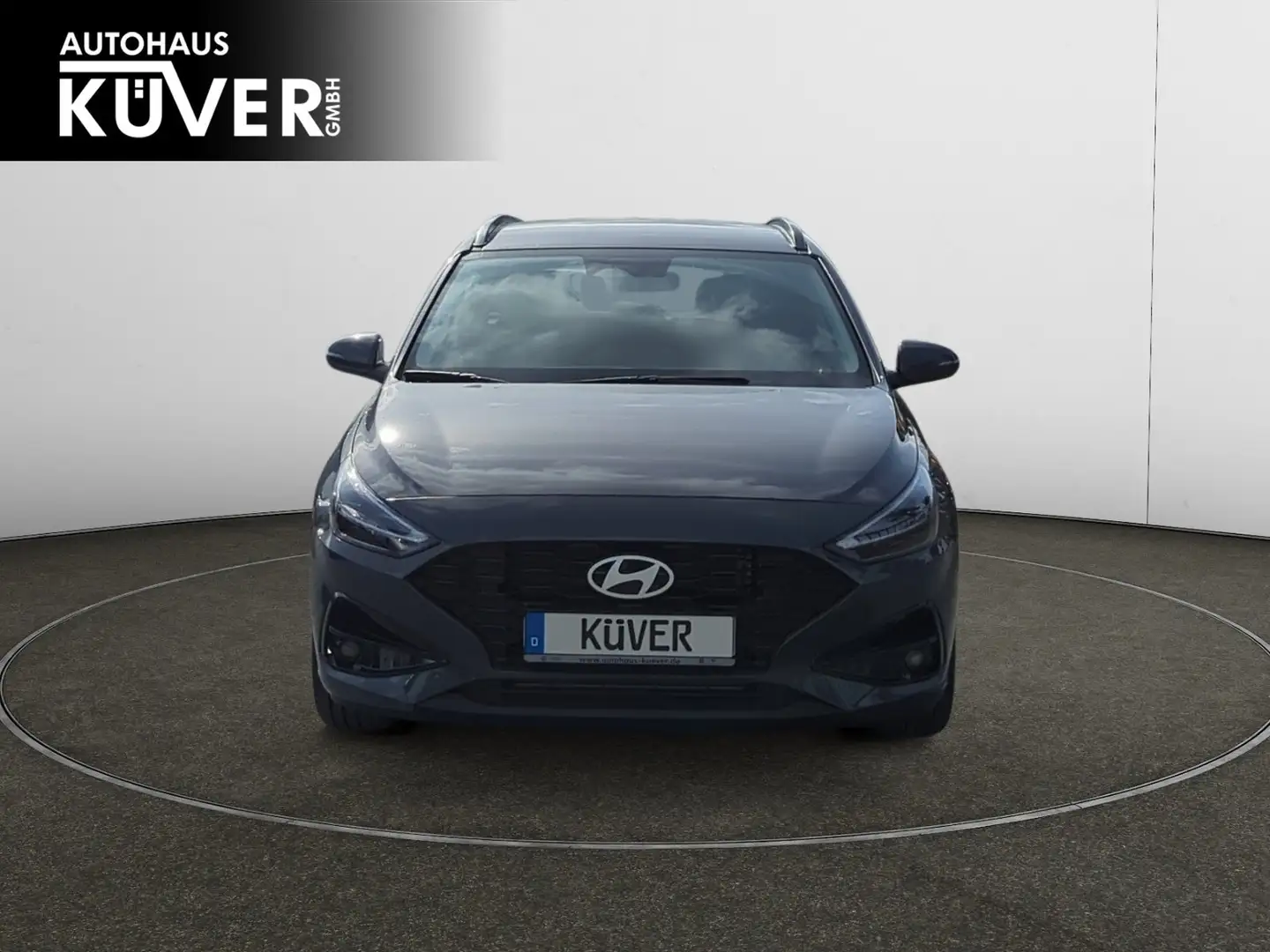 Hyundai i30 Family Kombi 1.5 T-GDi Navi+GRA+Shzg+PDC+16 Grau - 2