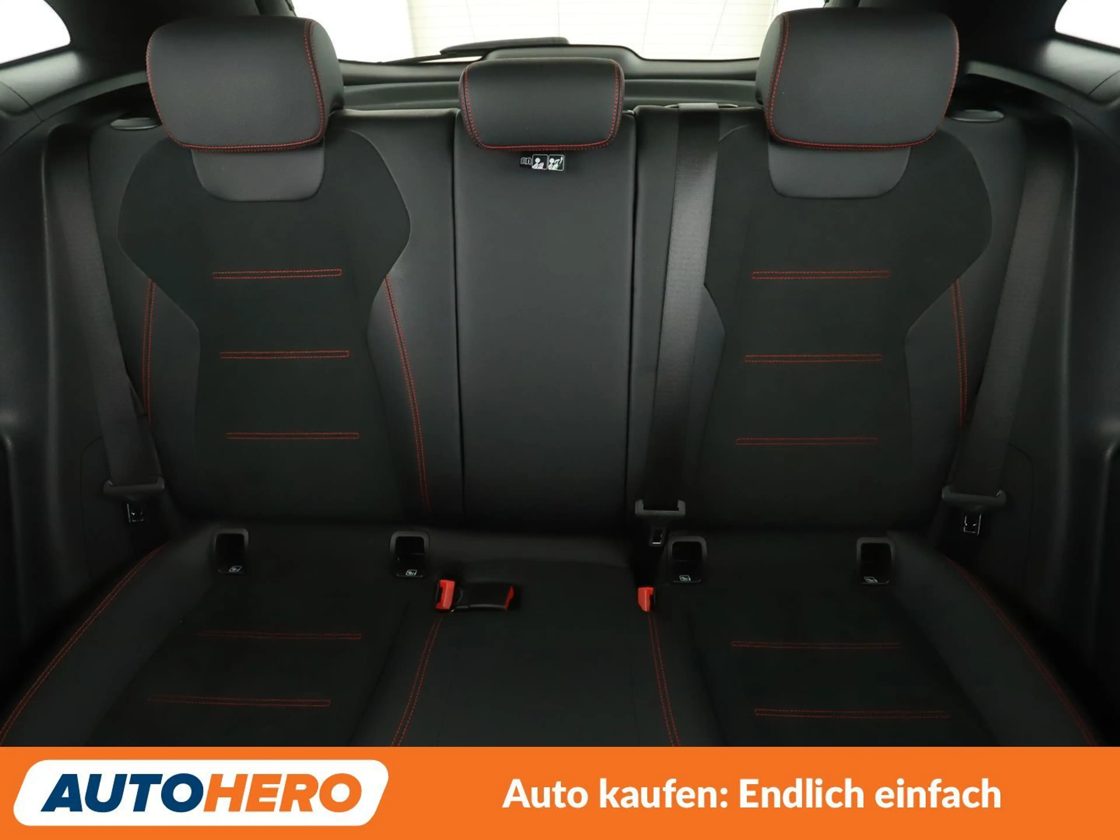 Mercedes-Benz GLA 45 AMG AMG 4Matic Aut.*LED*NAVI*TEMPO*PDC*SHZ*KLIMA* — photo 15
