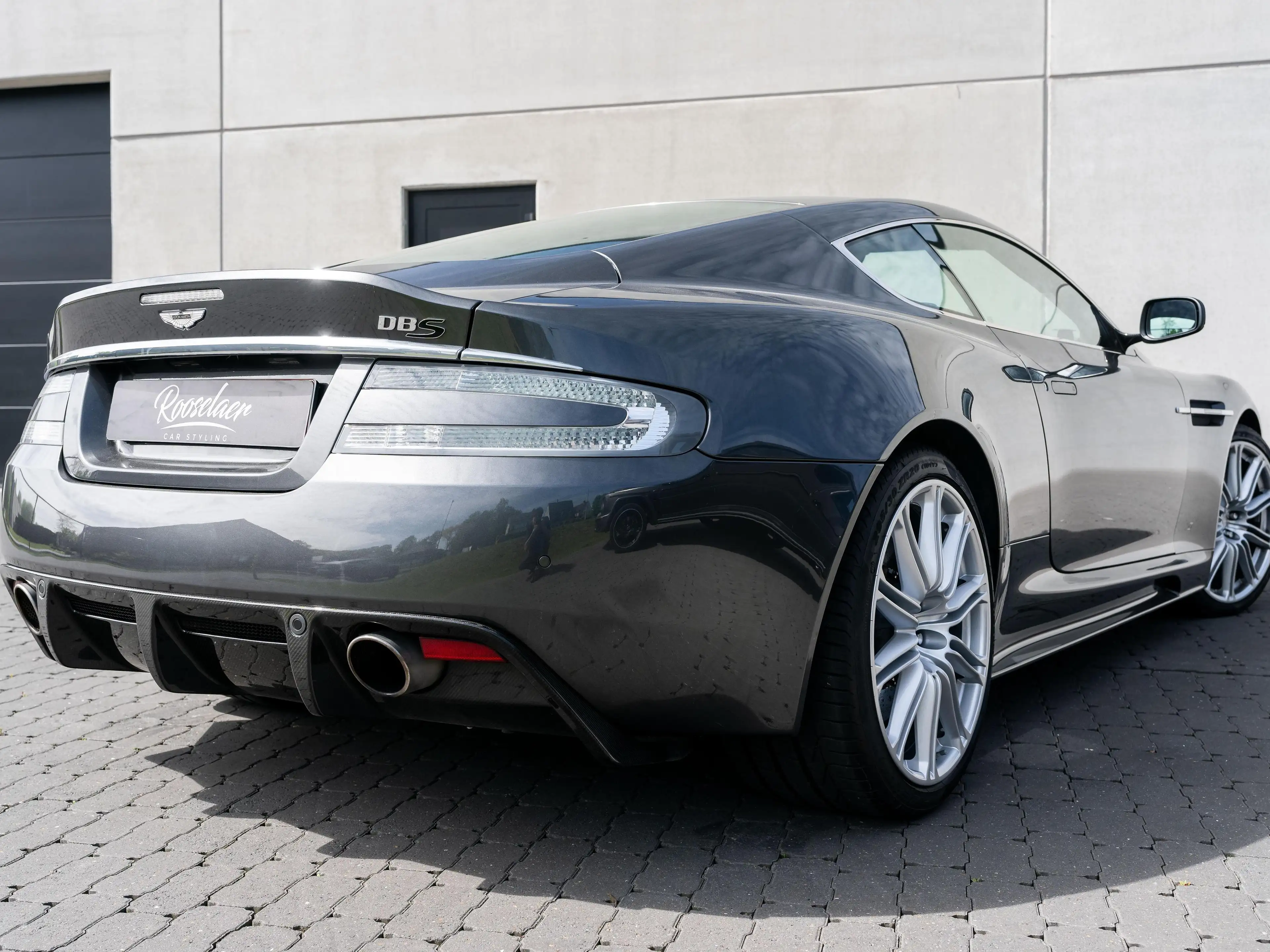 Aston Martin DBS DBS 5.9i V12 / MANUAL / CARBON — photo 6