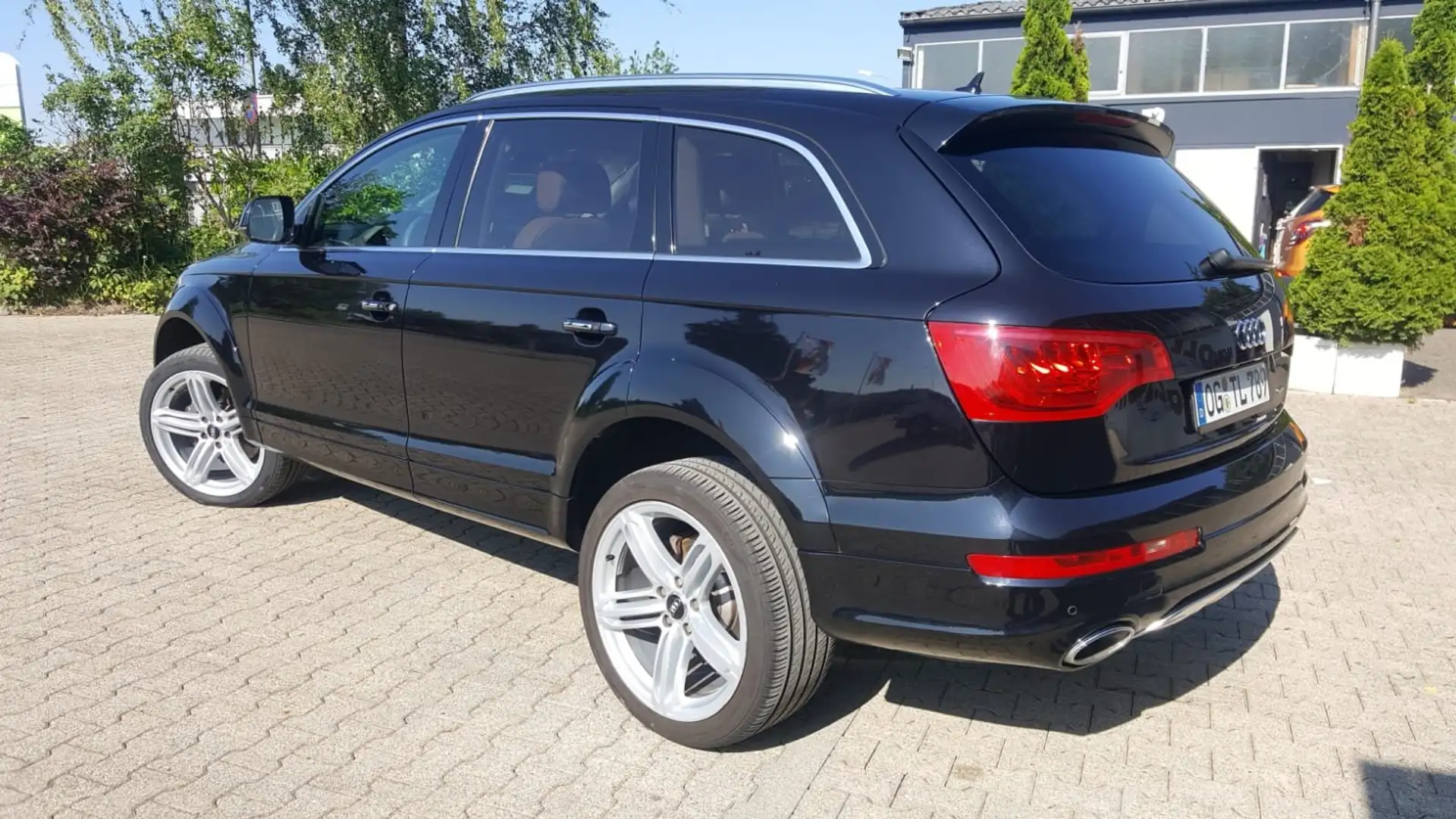 Audi Q7 3.0 TDI dpf quattro tiptronic  s-line TOP AHK Schwarz - 2