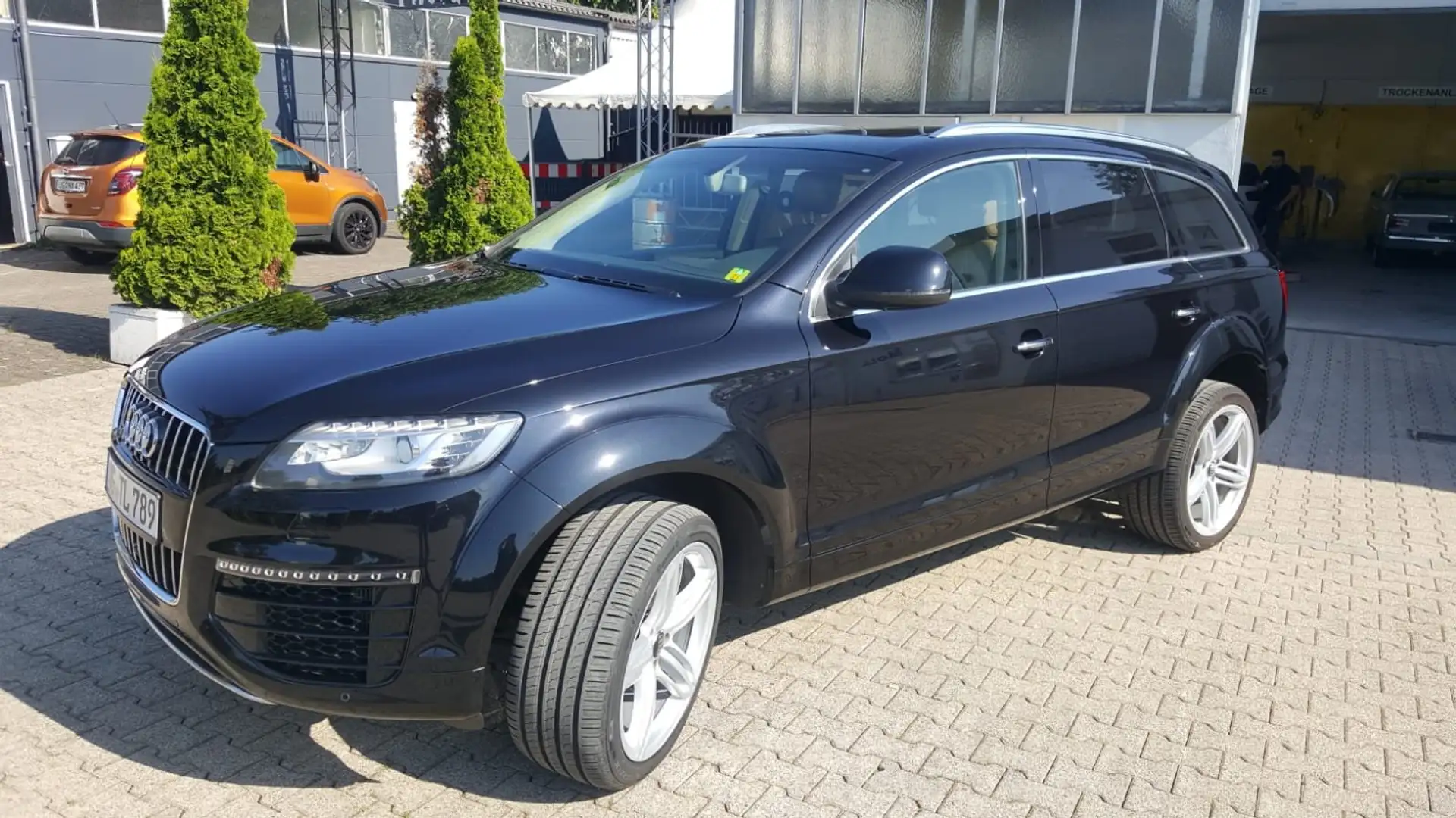 Audi Q7 3.0 TDI dpf quattro tiptronic  s-line TOP AHK Schwarz - 1