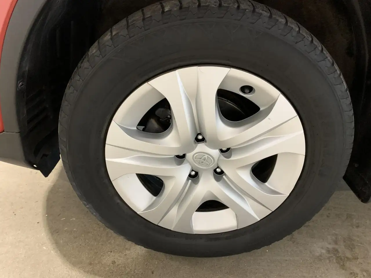 Toyota RAV 4 снимка Toyota RAV 4