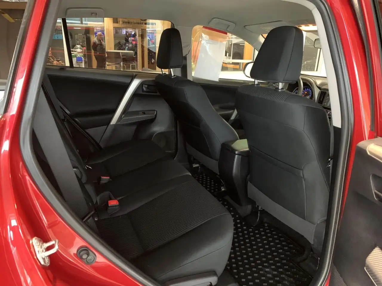 Toyota RAV 4 снимка Toyota RAV 4