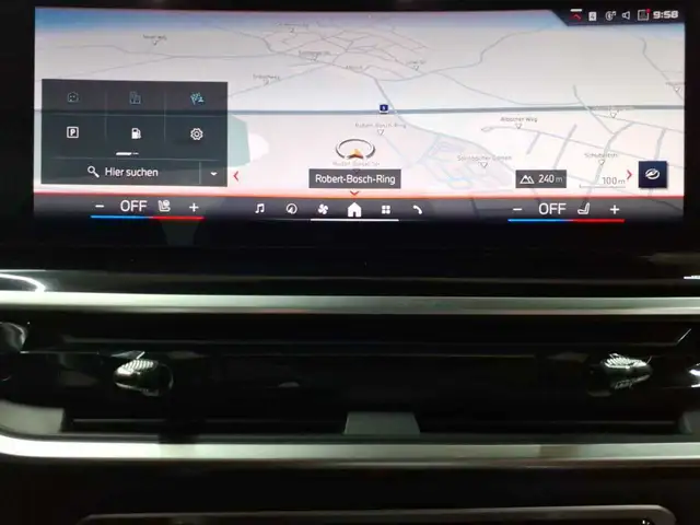 BMW X7 view 12
