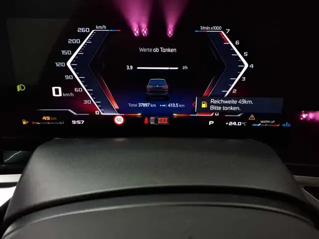 BMW X7 view 11