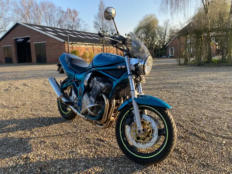 Suzuki Bandit 600 - foto 2