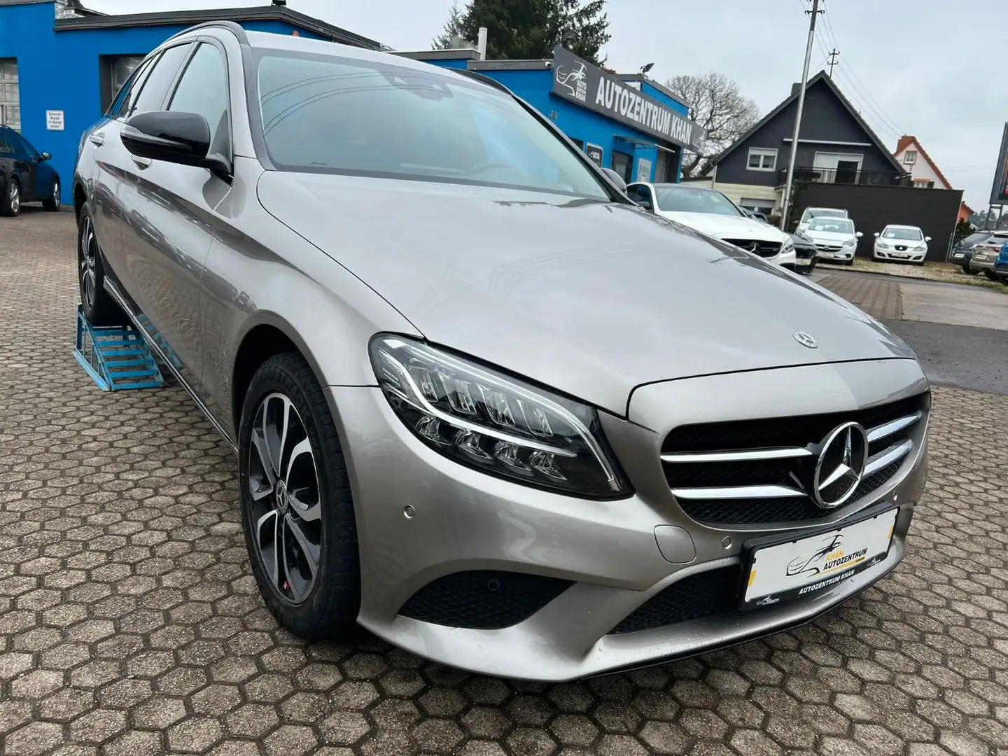 Mercedes-Benz C 300 T LED/SHZ/NAVI/KAMERA/AHK Argent - 1