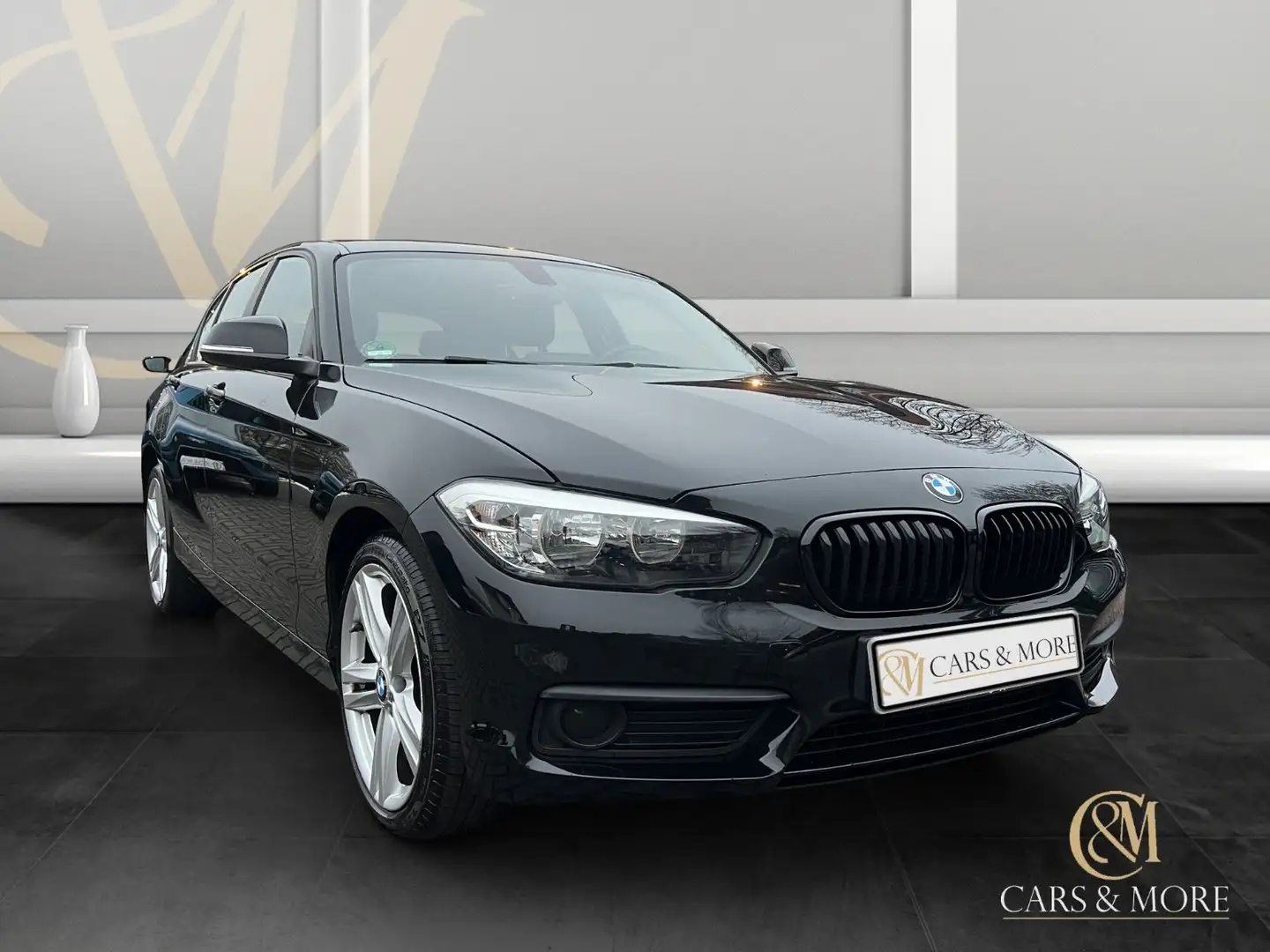 BMW 116 d M felgen Navi Sitzheizung Bluetooth PDC Schwarz - 2