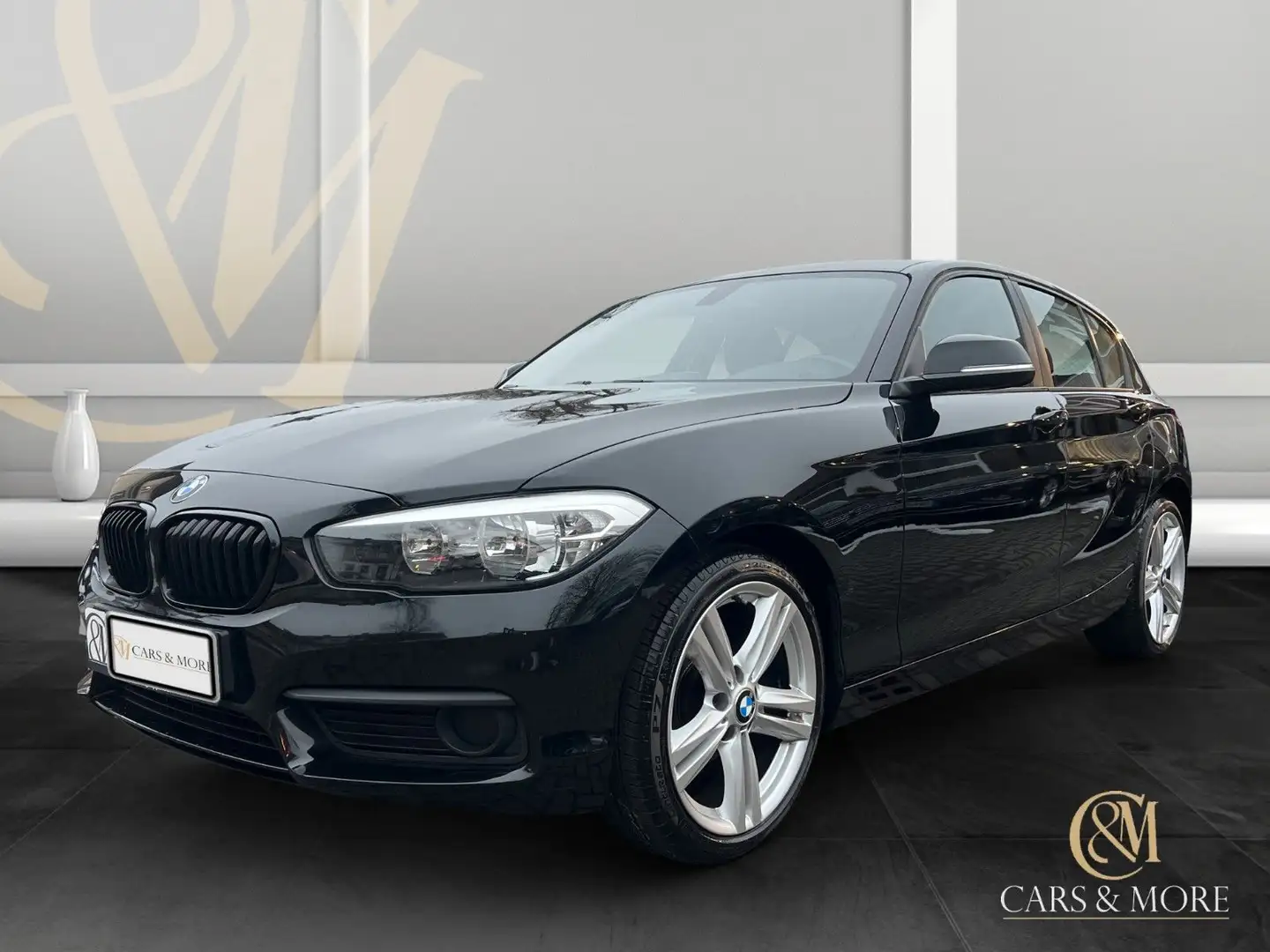 BMW 116 d M felgen Navi Sitzheizung Bluetooth PDC Schwarz - 1