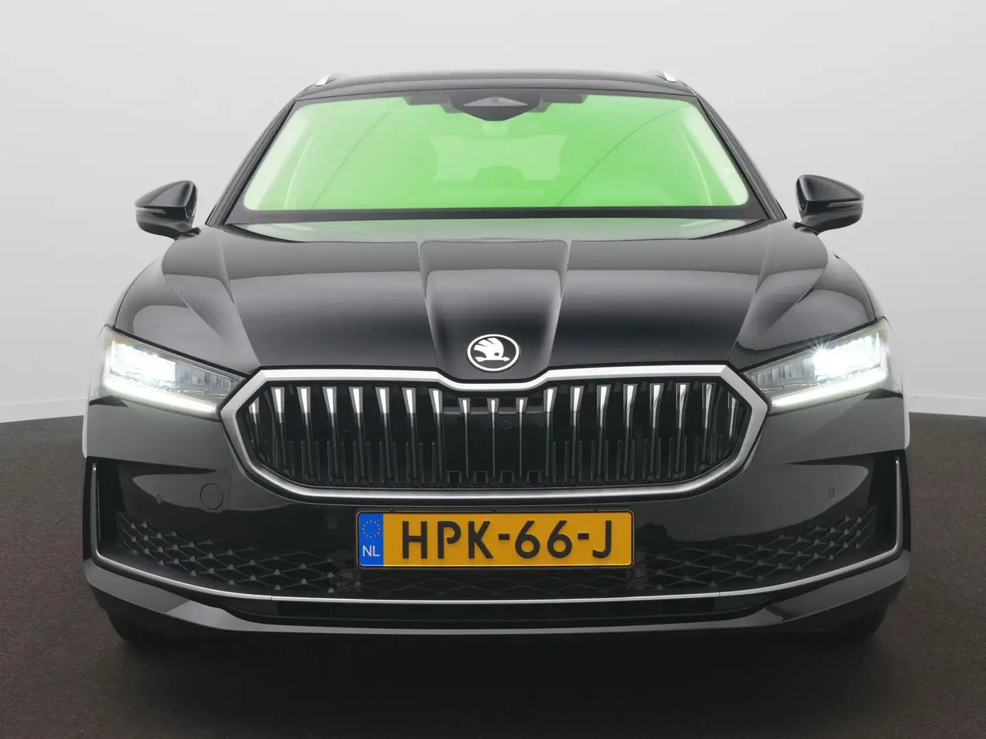 Skoda Superb Combi 1.5 TSI MHEV Business Edition | Elek. Trekha Zwart - 2
