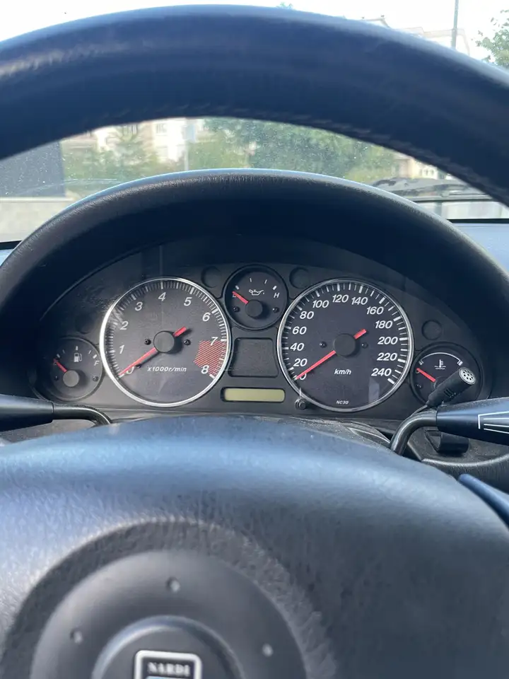Mazda MX-5 1.9i 16V, foto 11