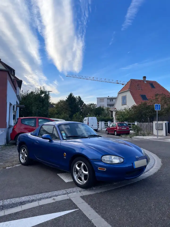 Mazda MX-5 1.9i 16V, foto 1