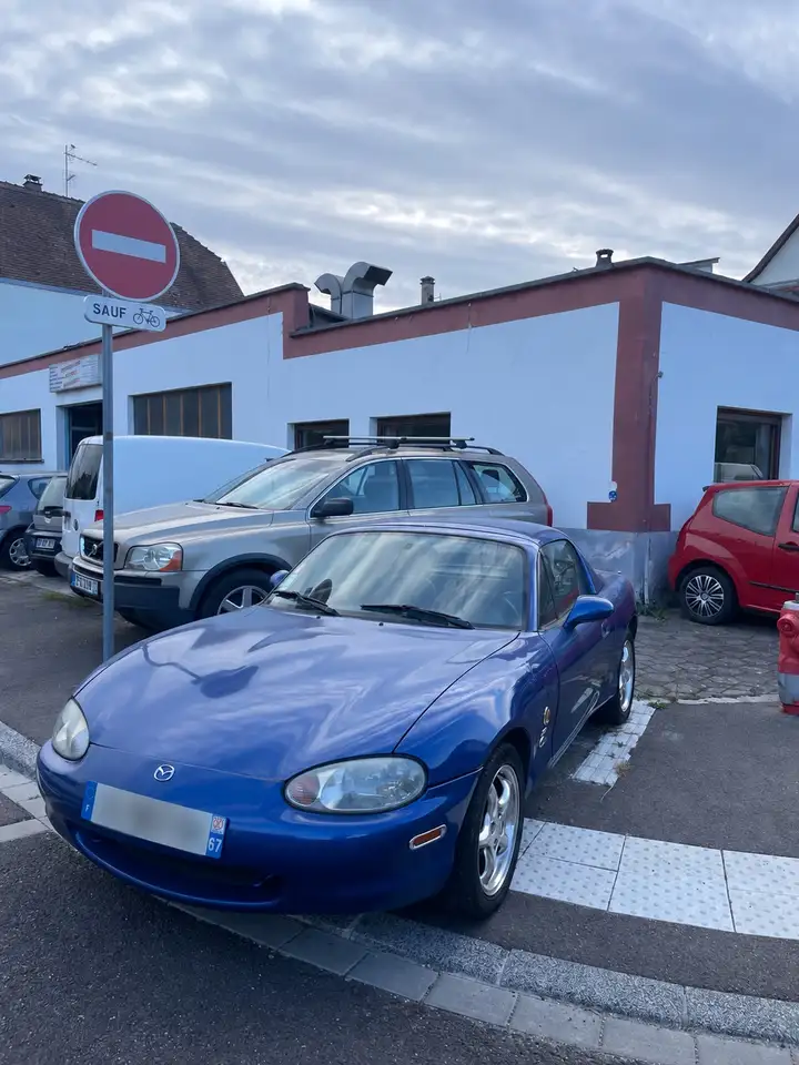 Mazda MX-5 1.9i 16V, foto 2