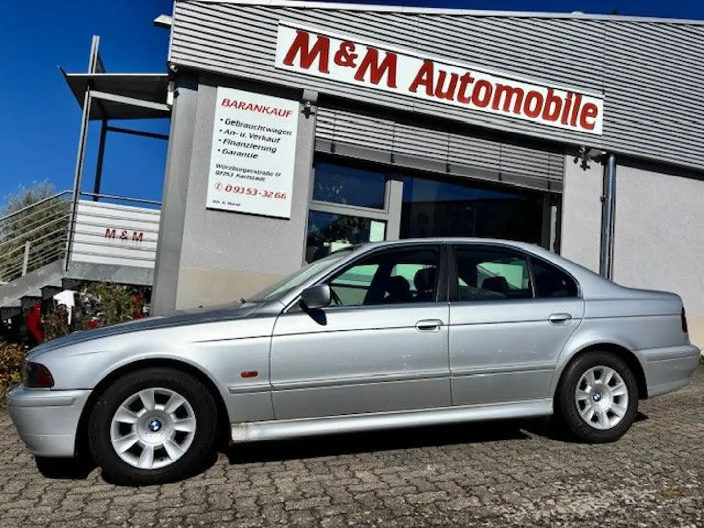 BMW 520 i Lim. Autom. *XENON+Klimatr.+GSHD+ALU+PDC* Silber - 1