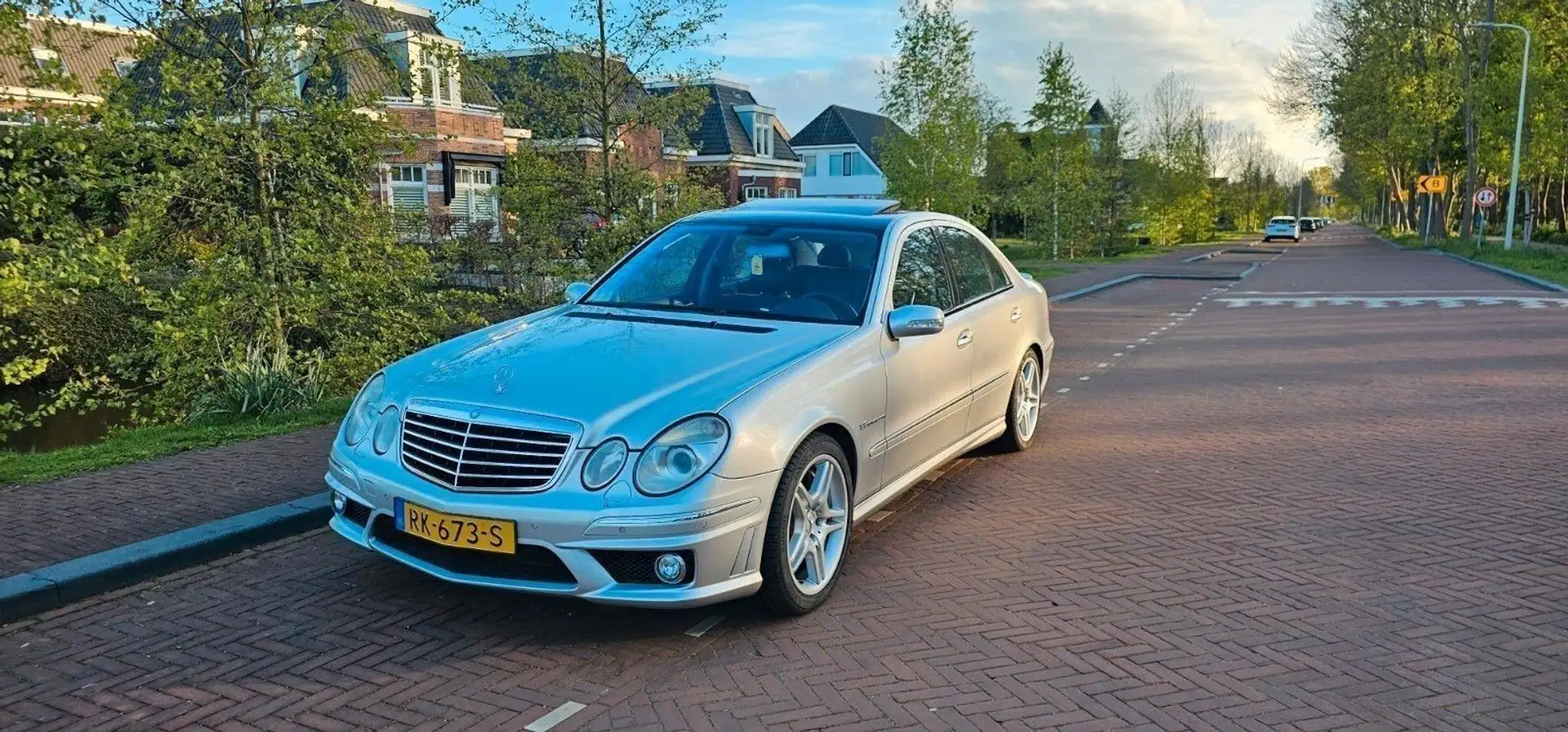 Mercedes-Benz E 55 AMG Zilver - 1