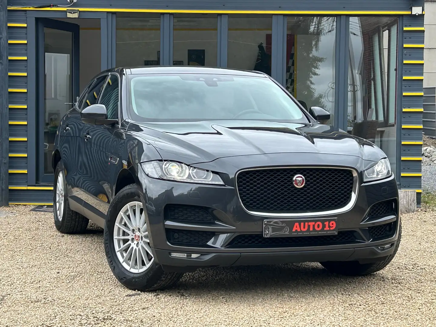 Jaguar F-Pace F-Pace 2.0 D AWD Prestige Noir - 1