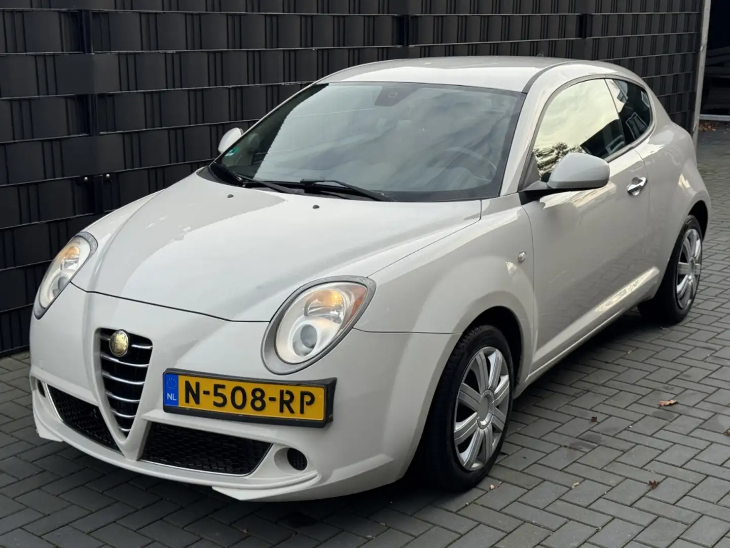 Alfa Romeo MiTo 1.4 Progression 2009| BEIGE| AIRCO| APK | NWE KOPP Blanco - 1