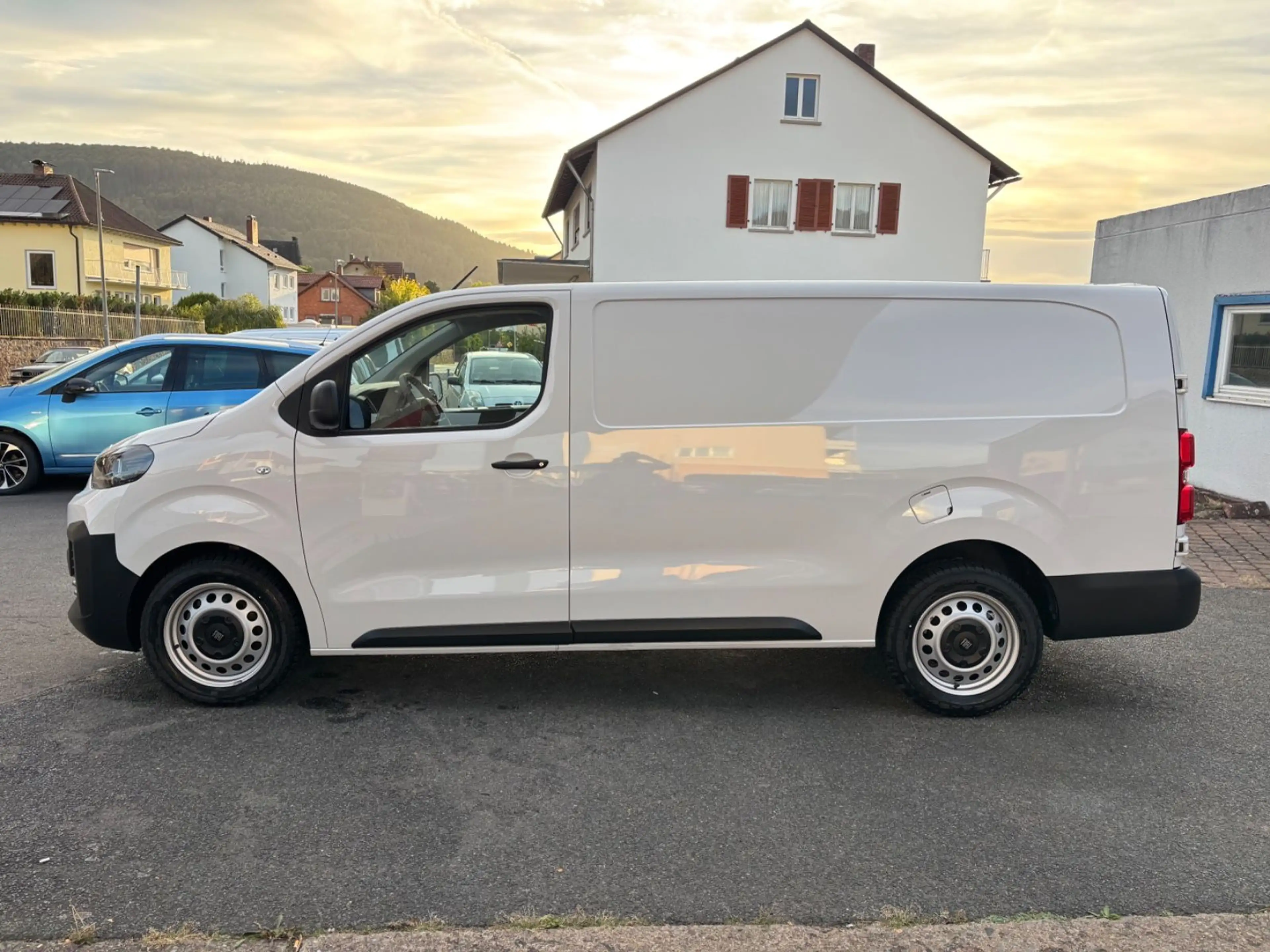 Fiat Scudo L3 2,0,Automatik+Navi+Kamera+PDC+Holzboden — photo 2