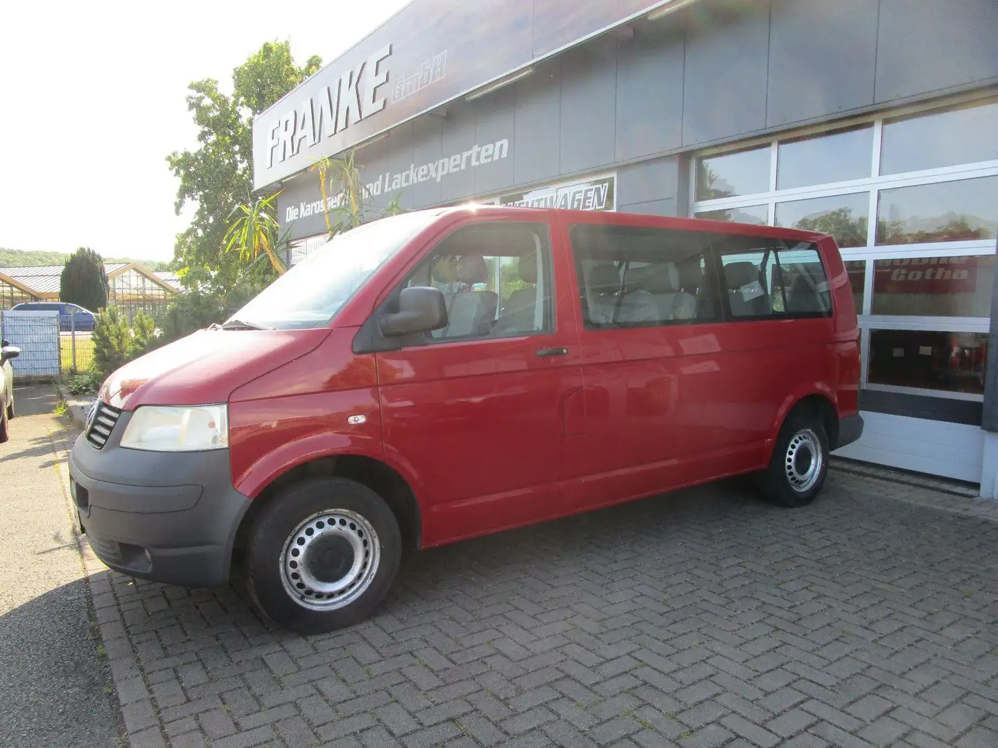 Volkswagen T5 Transporter Kombi Lang 9 Sitze Rot - 1