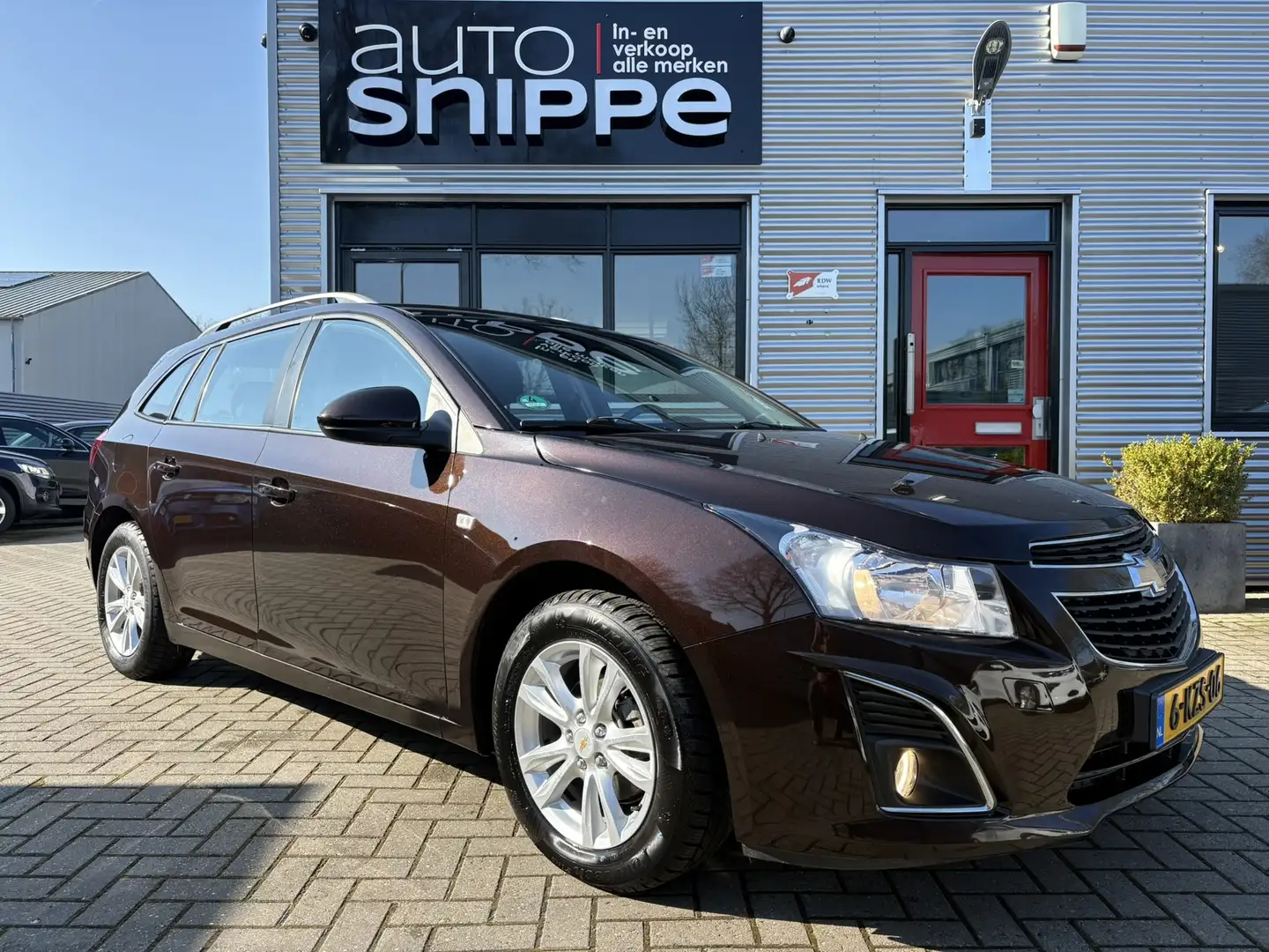 Chevrolet Cruze Station Wagon 1.4T LTZ -CLIMA-CRUISECONTROL-NAVI-C Marrón - 2