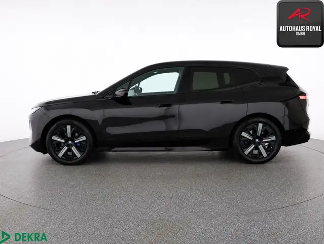 BMW Ix view 2