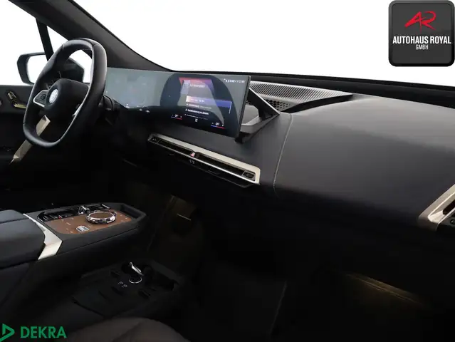 BMW Ix view 10