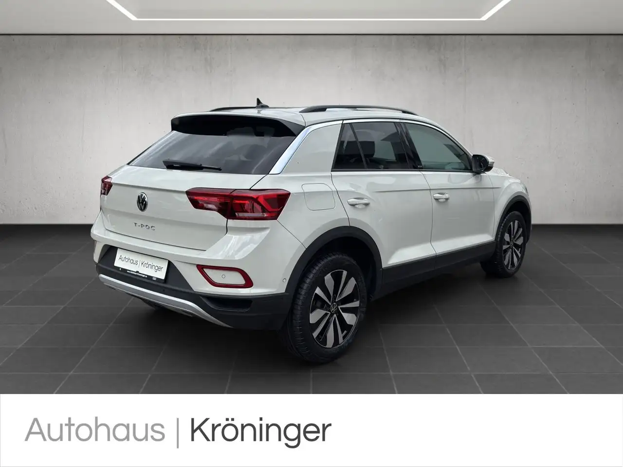 Volkswagen T-Roc MOVE 1.5 TSI DSG LED Navi Rück ACC 3