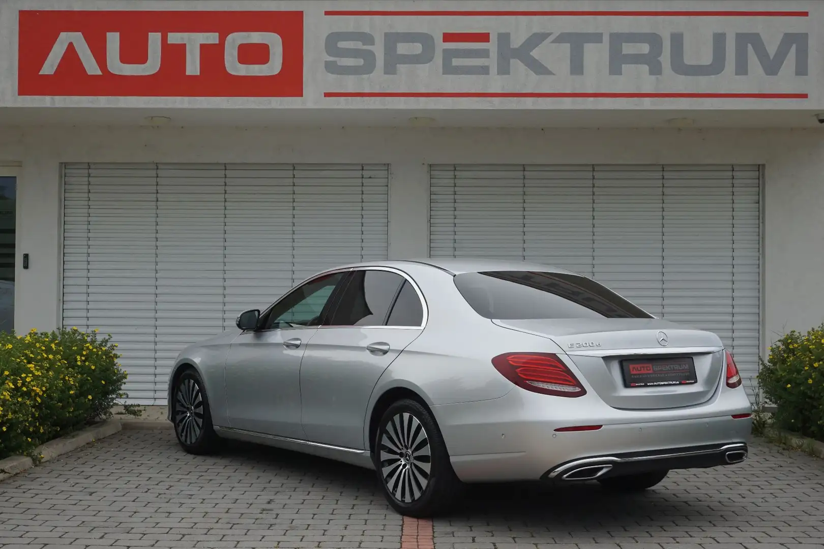Mercedes-Benz E 200 d Avantgarde Aut | € 197 mtl | Widescreen | COMAN Silber - 2