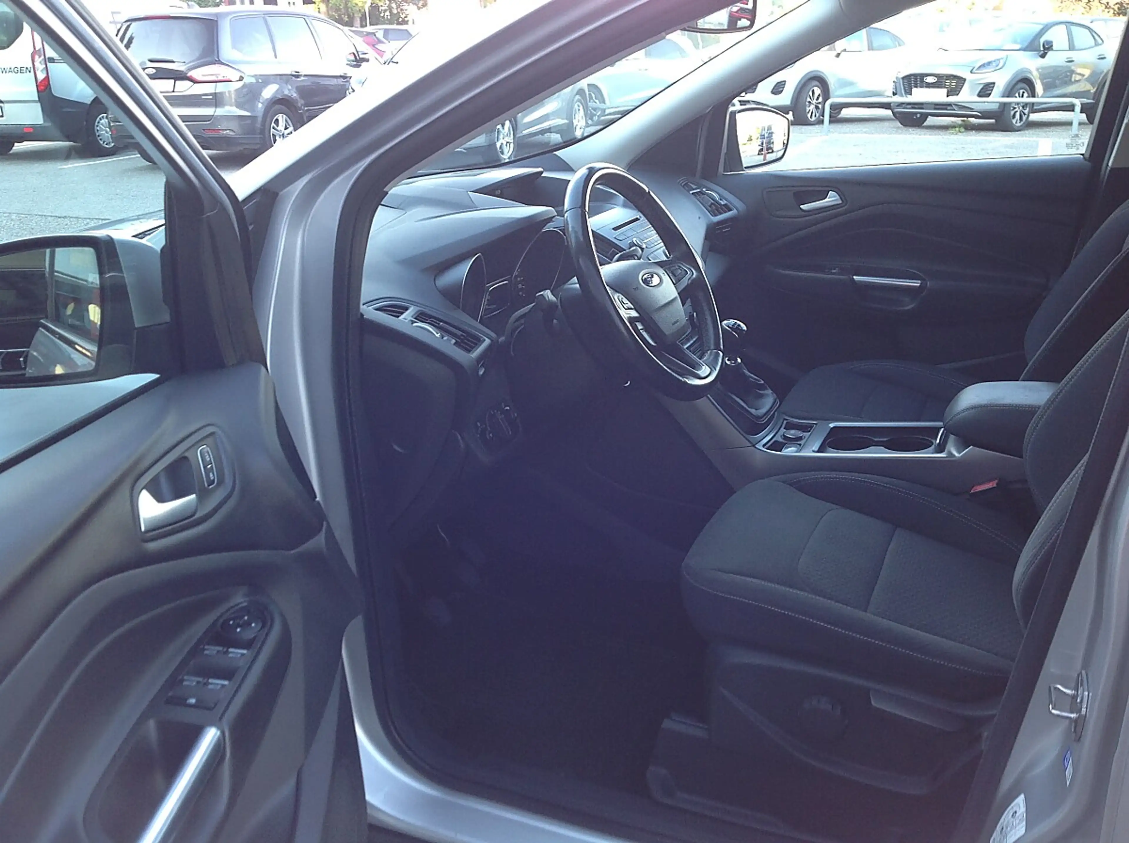 Ford Kuga 1,5 TDCi Trend Start/Stop — photo 7