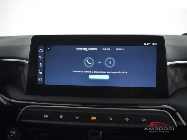 MG ZS view 11