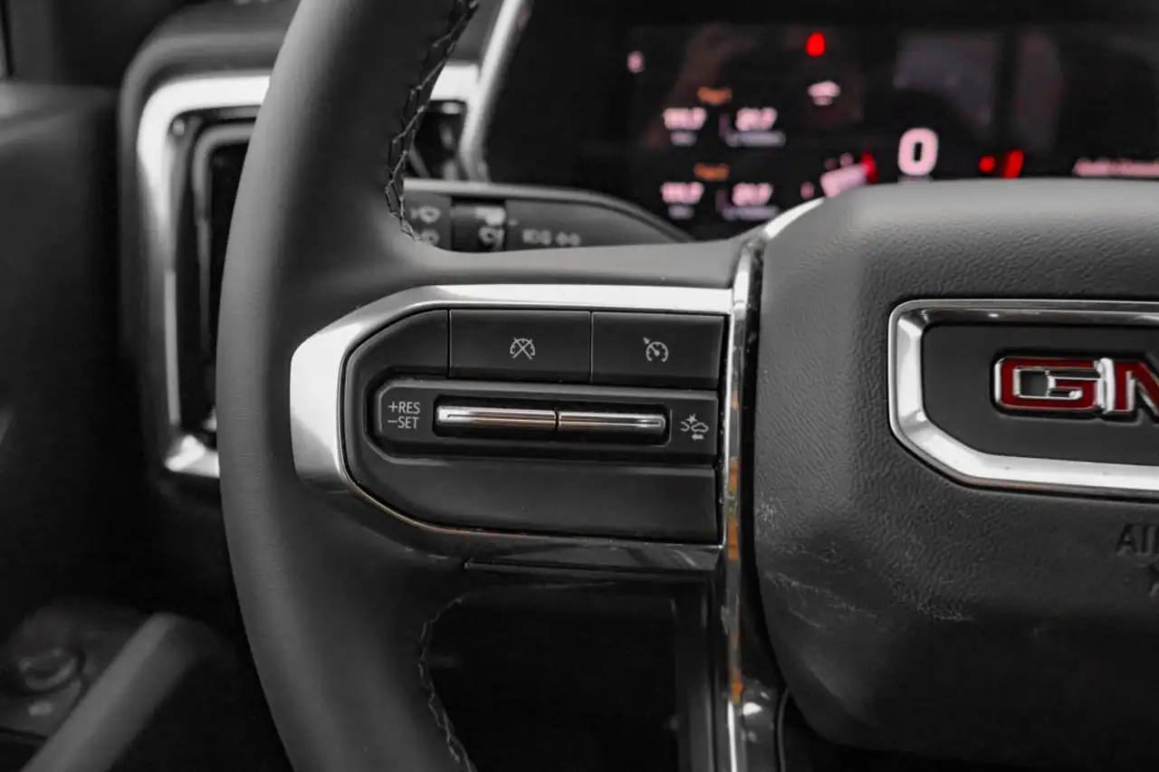 GMC Canyon снимка GMC Canyon