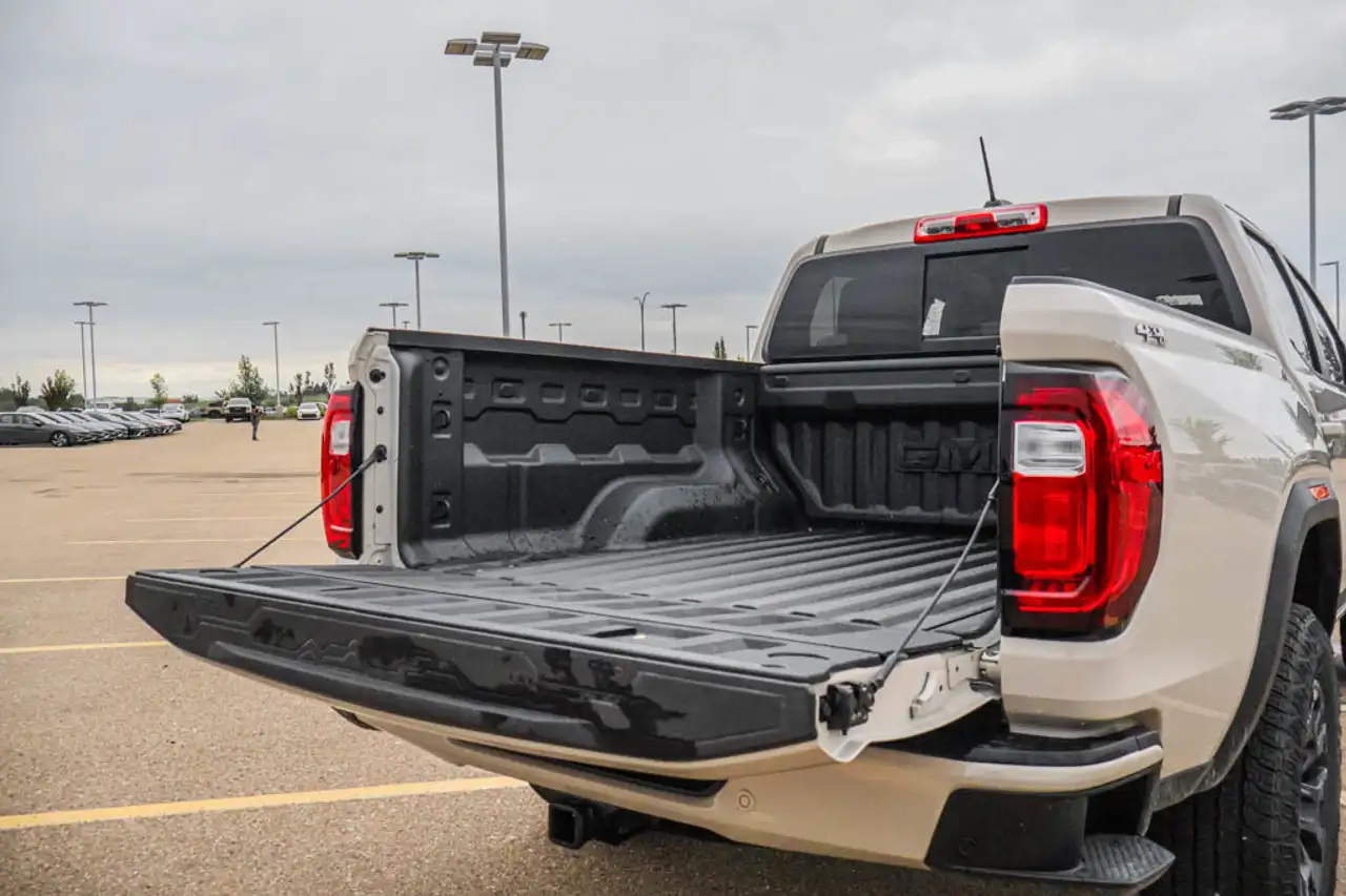 GMC Canyon снимка GMC Canyon
