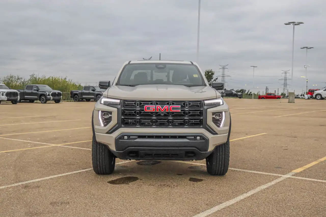 GMC Canyon снимка GMC Canyon