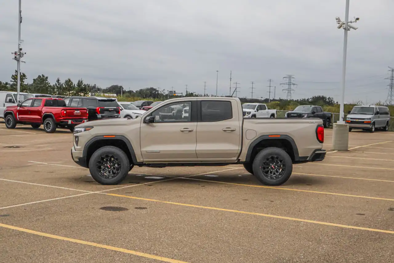GMC Canyon снимка GMC Canyon