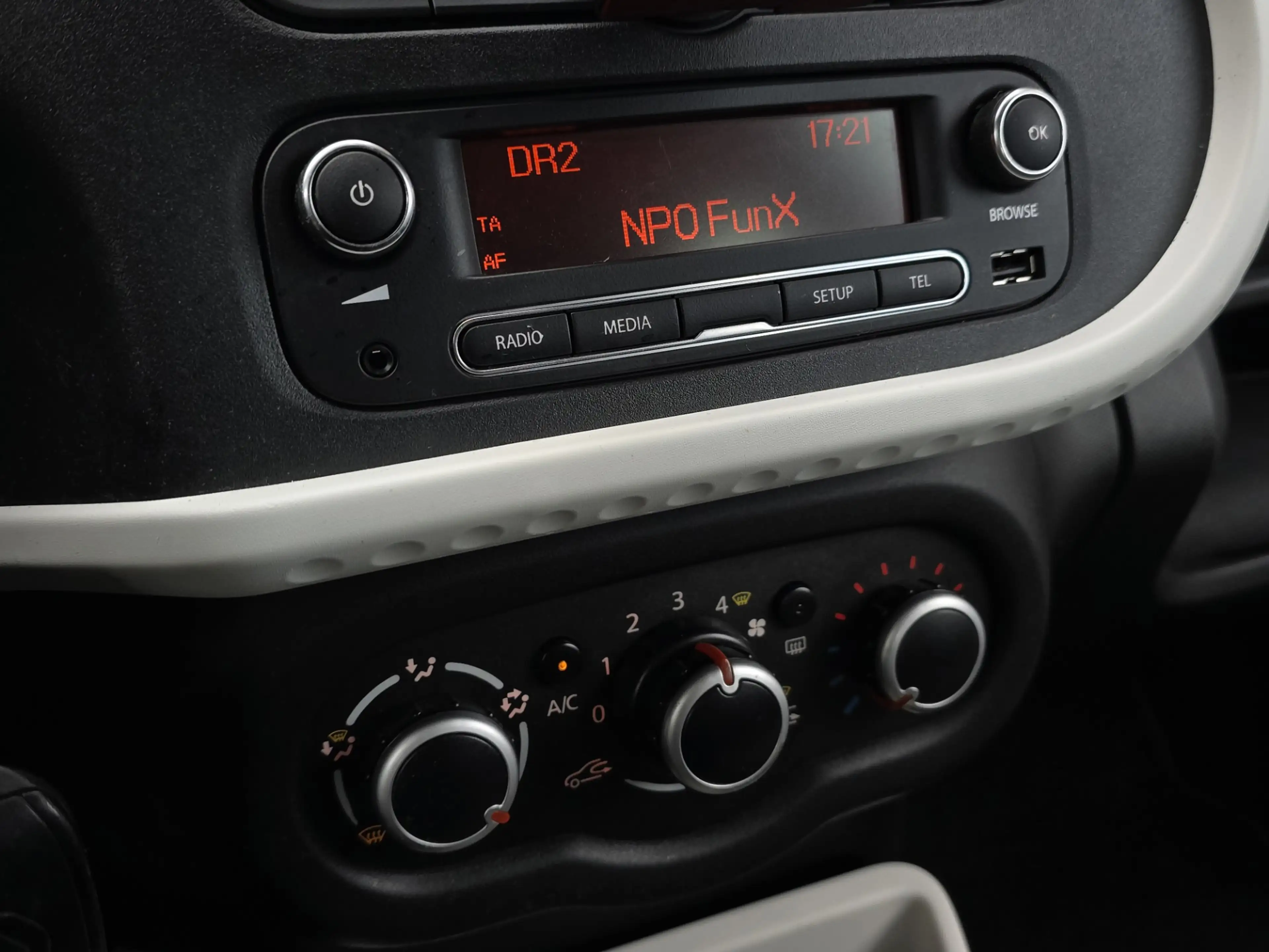 Renault Twingo 1.0 SCe Collection Airco |Cruise |Nap — photo 20