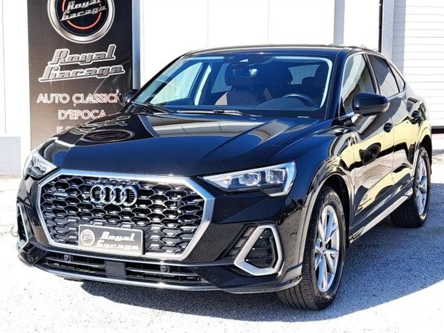Audi Q3 AUDISPORTBACK QUATTRO 2.0 TDI 40 S LINE S TRONIC Zwart - 1