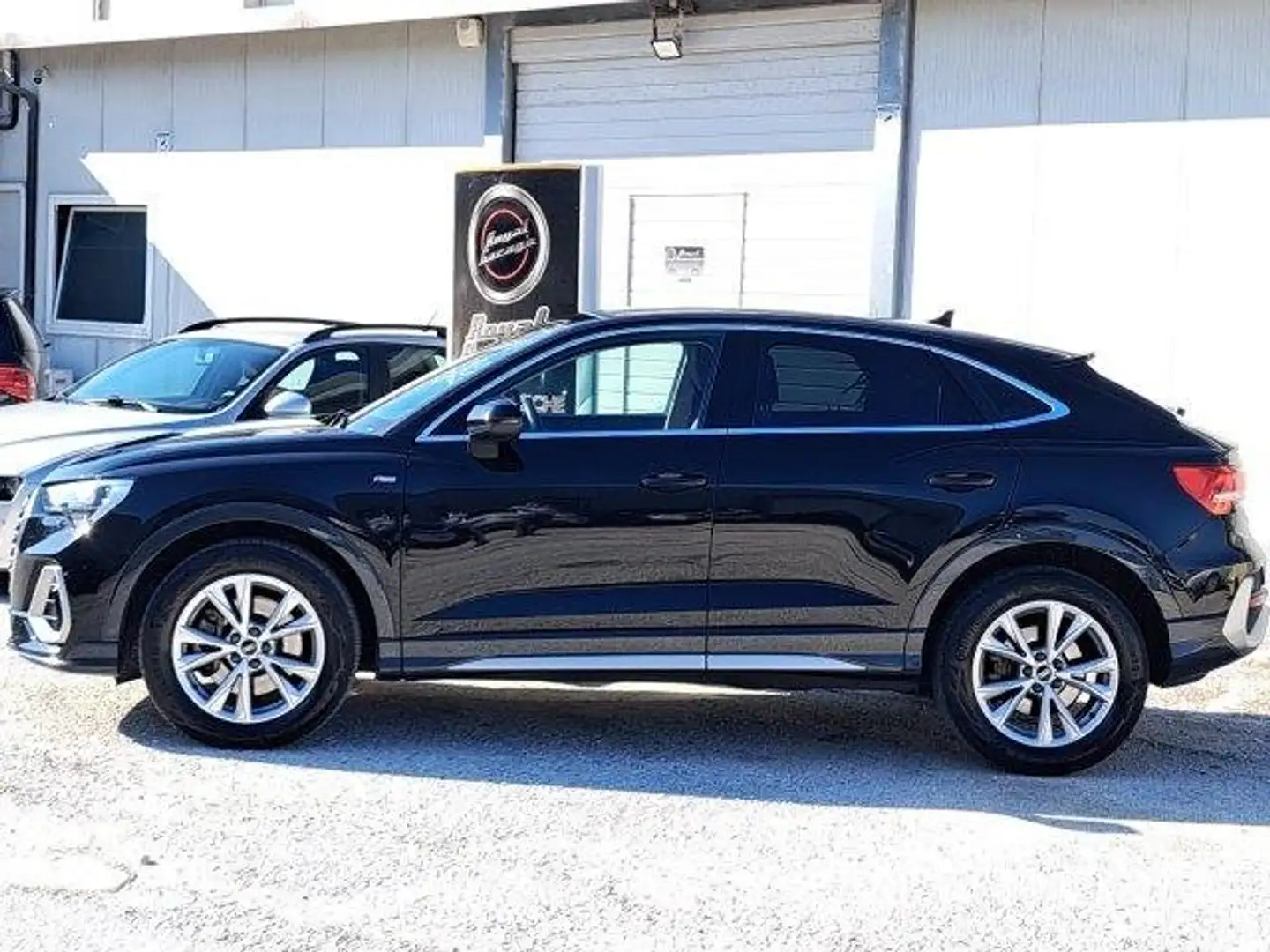 Audi Q3 AUDISPORTBACK QUATTRO 2.0 TDI 40 S LINE S TRONIC Zwart - 2