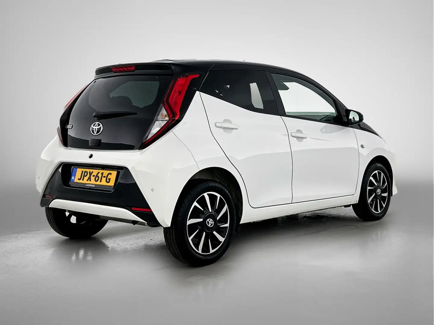 Toyota Aygo 1.0 VVT-i x-cite | Android Auto/ Apple Carplay | A Blanc - 2